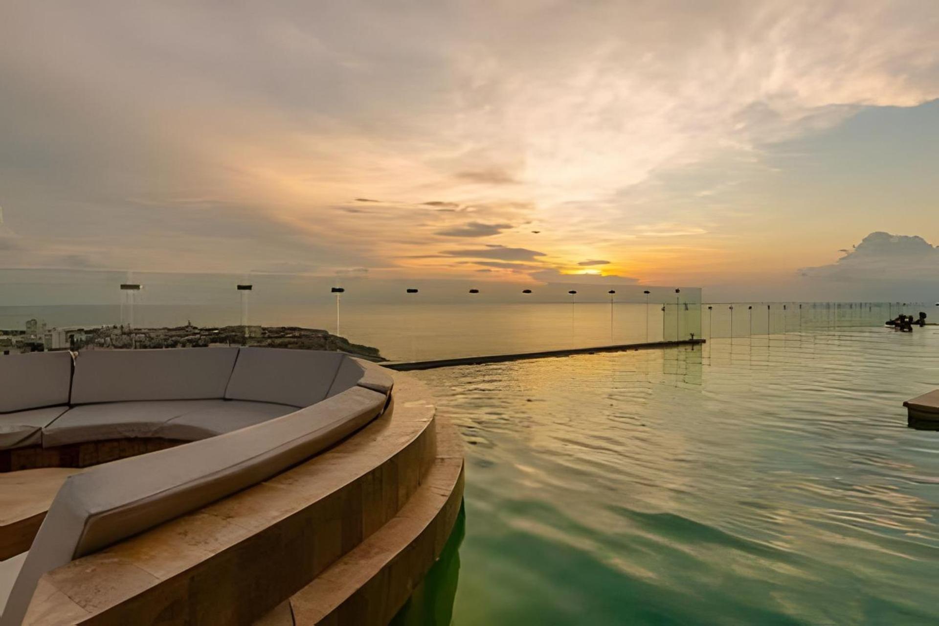 New Murano Centro/near Walled City/panoramic Pool * Cartagena